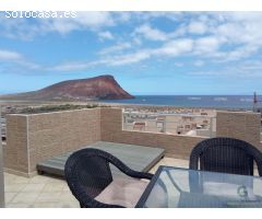 Ático exclusivo con vistas a La Montaña Roja en La Tejita