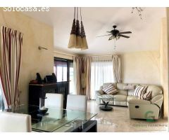 SE VENDE CASA CON VISTAS AL MAR Y AL CAMPO DE GOLF