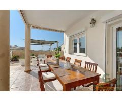 Villa de Lujo con Vistas Espectaculares al Mar en Playa Paraíso, Tenerife Sur
