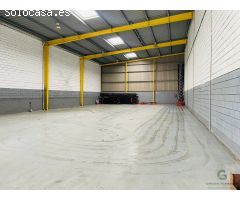 Se vende nave industrial en Llano del Camello
