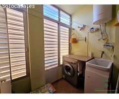 Ático en Venta en Los Cristianos con Vistas al Mar y Piscina