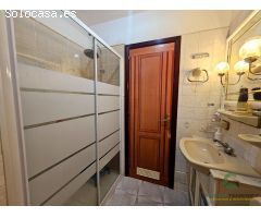 Ático en Venta en Los Cristianos con Vistas al Mar y Piscina