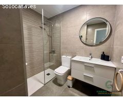 Chalet pareado en venta en El Médano, cerca de la playa con jacuzzi y piscina.