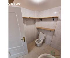 Local comercial en venta en el centro de Adeje, ideal para negocio, con terraza privada y excelente 