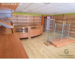 Local comercial en venta en el centro de Adeje, ideal para negocio, con terraza privada y excelente 