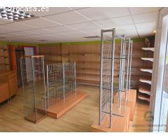 Local comercial en venta en el centro de Adeje, ideal para negocio, con terraza privada y excelente 