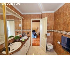 Exclusiva Villa Adosada en Villas Capitana – El Galeón, Adeje | 3 Dormitorios, Terraza, Garaje y Pis