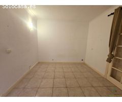 Oportunidad única: Chalet para reformar con terraza y garaje