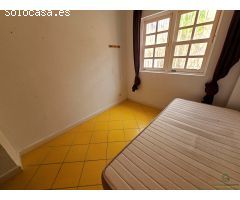 Oportunidad única: Chalet para reformar con terraza y garaje