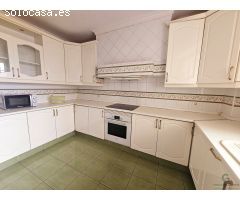 Oportunidad única: Chalet para reformar con terraza y garaje