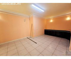 Oportunidad única: Chalet para reformar con terraza y garaje