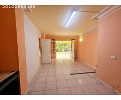 Oportunidad única: Chalet para reformar con terraza y garaje