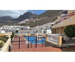 Apartamento en venta en El Madroñal con gran terraza, 2 habitaciones y piscinas comunitarias en Tene
