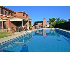Magnifica Villa de 5 dormitorios en Urb El Coto