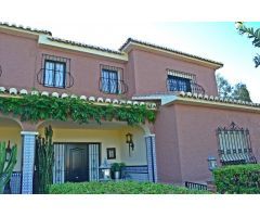 Magnifica Villa de 5 dormitorios en Urb El Coto