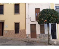 Chalet adosado en venta en Calle Virgen De Soterraño, 06160, Barcarrota