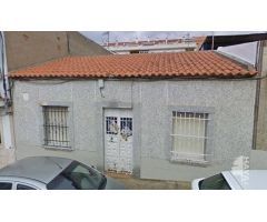 Chalet independiente en venta en Calle Granada, Pb, 06009, Badajoz
