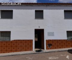 Chalet adosado en venta en Calle Eugenio Hermoso, 06950, Villagarcía De La Torre (Badajoz)