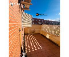 VENTA DE ADOSADO EN RESIDENCIAL GREDOS.