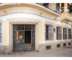 EMBLEMÁTICO LOCAL COMERCIAL EN PLENO CENTRO DE BADAJOZ