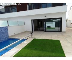 Chalet en Venta en Pilar de la Horadada, Alicante