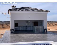 Chalet en Venta en Pinoso, Alicante