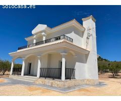 Chalet en Venta en Pinoso, Alicante