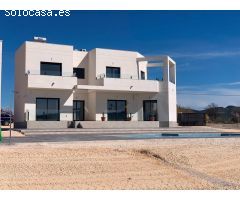 Chalet en Venta en Pinoso, Alicante