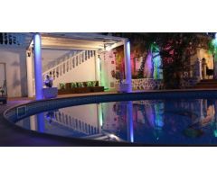 Hotel de 2 estrellas con instalaciones totalmente nuevas y piscina en Calpe (Costa Blanca)