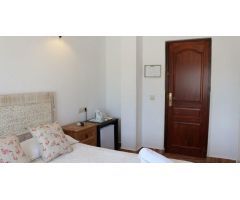 Hotel de 2 estrellas con instalaciones totalmente nuevas y piscina en Calpe (Costa Blanca)