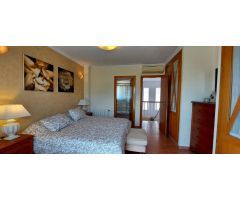 Villa 4 dormitorios dobles, sótano, piscina y muy cerca de todos los servicios en Calpe (Costa Blanc