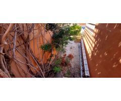 Villa 4 dormitorios dobles, sótano, piscina y muy cerca de todos los servicios en Calpe (Costa Blanc