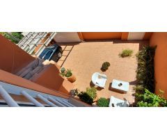 Villa 4 dormitorios dobles, sótano, piscina y muy cerca de todos los servicios en Calpe (Costa Blanc