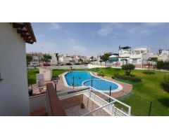 Acogedor Bungalow Alto Con Jardin Y Piscina en Torrevieja (Costa Blanca Sur)