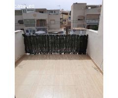 Acogedor Bungalow Alto Con Jardin Y Piscina en Torrevieja (Costa Blanca Sur)