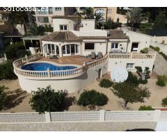 SE VENDE EN CALPE, VILLA CON VISTAS AL MAR