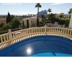 SE VENDE EN CALPE, VILLA CON VISTAS AL MAR