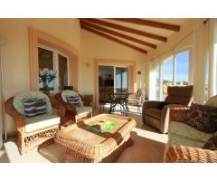 SE VENDE EN CALPE, VILLA CON VISTAS AL MAR