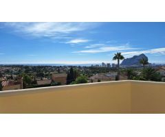 SE VENDE EN CALPE, VILLA CON VISTAS AL MAR