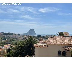 VILLA DE LUJO, TODO DE PRIMERA CALIDAD Y CON VISTAS AL MAR EN UNA URBANIZACIÓN MUY PRIVILEGIADA DE C