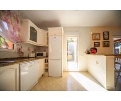 Exclusivo Chalet Independiente en Calpe: Un Paraíso Privado