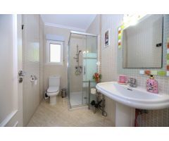Exclusivo Chalet Independiente en Calpe: Un Paraíso Privado