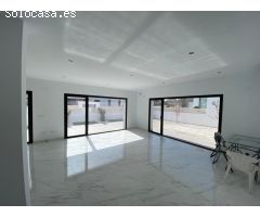 Villa moderna obra nueva 4 dormitorios a 500 m de la playa en Calpe (Costa Blanca)