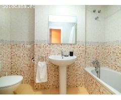 Apartamento 2 dormitorios, piscina, parkin y trastero en Calpe (Costa Blanca)