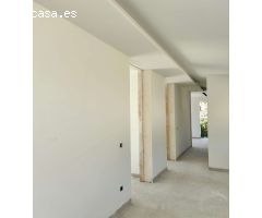 Villa moderna en la costa de Benissa y Calpe a 1,5 km de la playa.