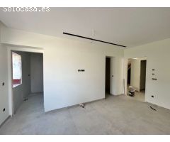 Villa moderna en la costa de Benissa y Calpe a 1,5 km de la playa.
