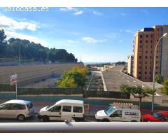 Piso amplio 5 dormitorios junto a todos los servicios en Calpe-Alicante (Costa Blanca Norte)