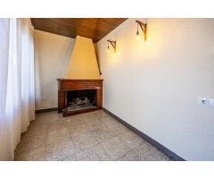 JTO. C/FORMENTERA: CASA CON ENCANTO COMPUESTA DE GRAN LOCAL Y FACHADA 7m