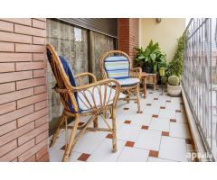 Casa Cantonera con Terraza en Zona Privilegiada de Terrassa