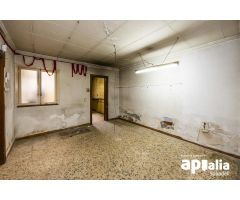CASA PLANTA BAJA PARA REFORMAR TOTALMENTE, O SUELO URBANIZABLE